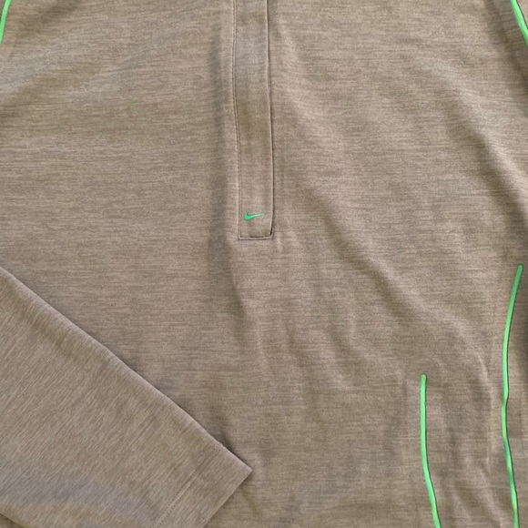 Nike quarter-zip - Picture 2 of 4